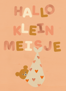 Hallo klein meisje Beertje in knapzak