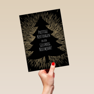 stijlvolle kerstkaart met boom en gouden stralen