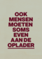 Even aan de oplader AndC