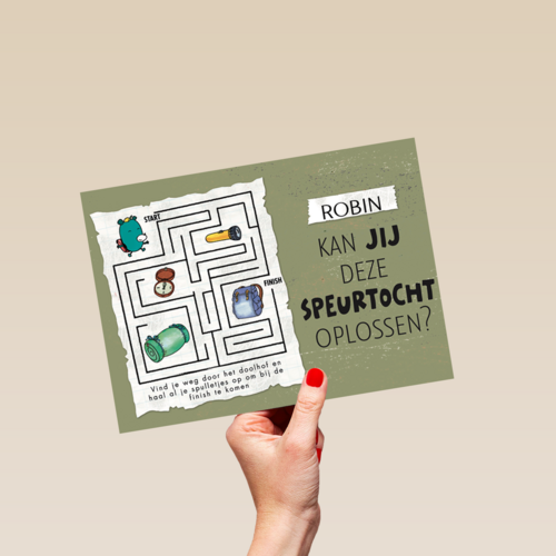 op kamp kaart met de tekst kan jij deze speurtocht oplossen