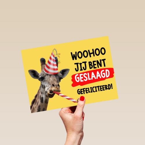 geslaagd kaart giraf met feestmuts