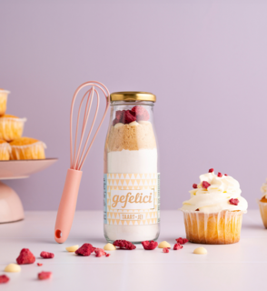 Eat Your Present Bakflesje Gefelicitaart(je) met Garde