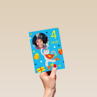 Feestende kat 4 jaar fotokaart