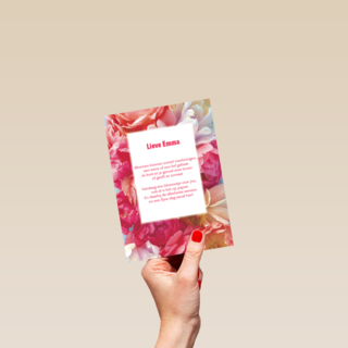 een fleurige bloemen kaart voor iemand zijn verjaardag