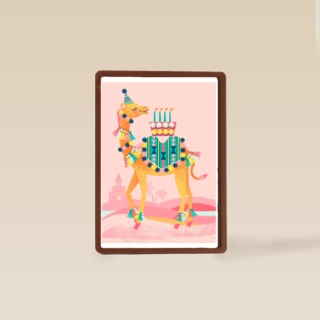 Verjaardagskaart tiener meisje Kameel met verjaardagstaart