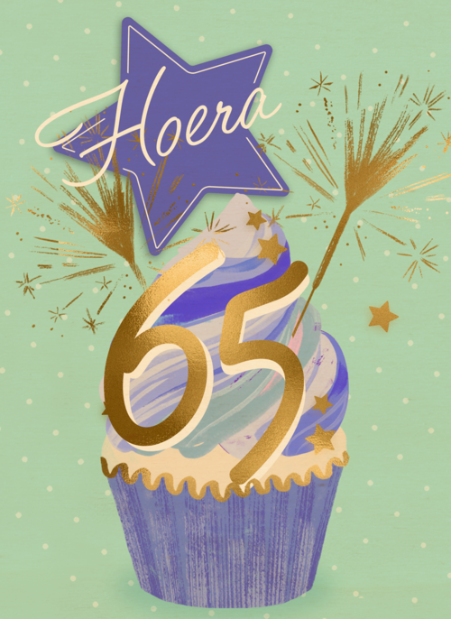Hoera 65 jaar met cupcake