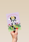 Minnie Mouse geniet op kamp