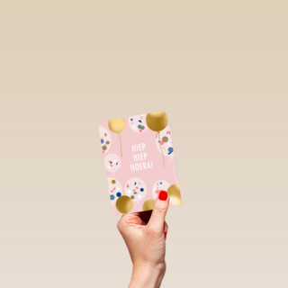 gefeliciteerd kaart vrouw hiep hiep hoera