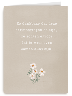 condoleancekaart met bloemen op kraft