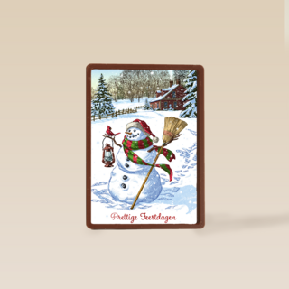 Kerstkaart sneeuwpop in sneeuw prettige feestdagen