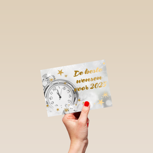 nieuwjaarskaart met klok en de beste wensen