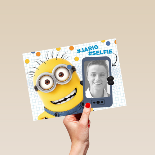 minion kaart jongen hashtag jarig hashtag selfie