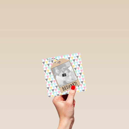 fotokaart gekleurde achtergrond met driehoekjes