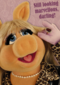 miss piggy met ring en ketting