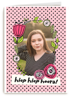 fotokaart verjaardag meisje vrouw hiep hiep hoera