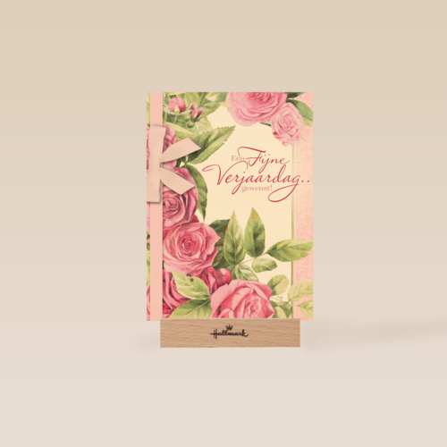 roze rozen met strik
