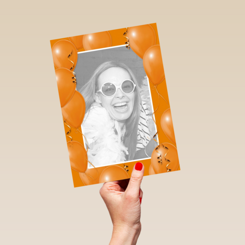 fotokaart staand met oranje ballonnen