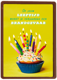 Heel veel kaarsjes op een cakeje
