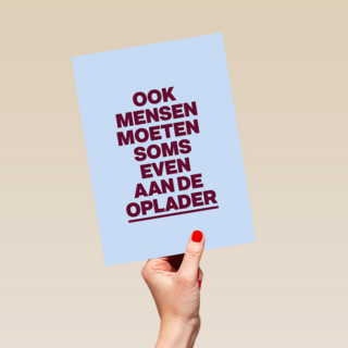 Even aan de oplader AndC