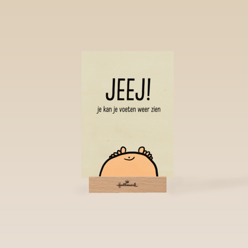 jeej je kan je voeten weer zien zoon