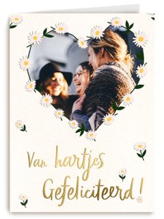 Verjaardagskaart hartjes gefeliciteerd bloem