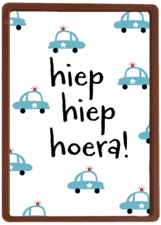 Verjaardagskaart politieautos hiep hiep