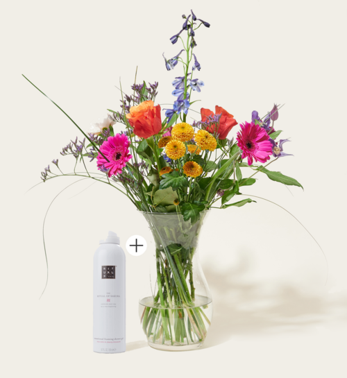 Bloemen Veldboeket Eloise met Rituals Sakura Foaming Showergel