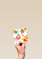 Blanco kaart bloemen en confetti