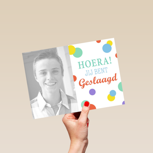 fotokaart hoera jij bent geslaagd gekleurde stippen
