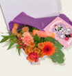 Brievenbusbloemen met Tony Chocolonely Karamel Zeezout Chocoladereep