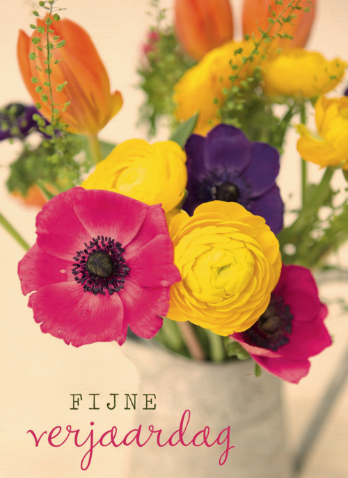 een hele vaas met bloemen