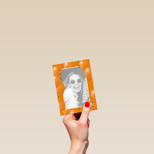 fotokaart staand met oranje ballonnen
