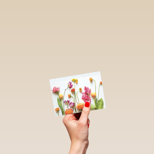 summervibes kaart blanco met vrolijke bloemen erop