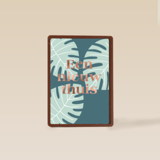 een nieuw huis met palmbladeren