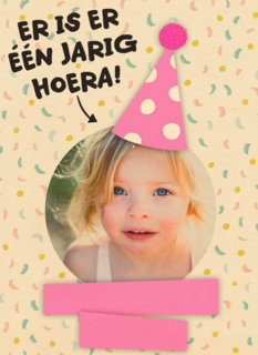 een fotokaart met feesthoed