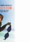 kim trekt haar bikinitopje uit