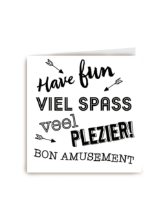 op kamp kaart met tekst have fun viel spass veel plezier