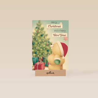 beertje naast de kerstboom