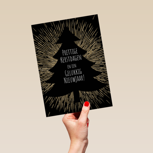 stijlvolle kerstkaart met boom en gouden stralen