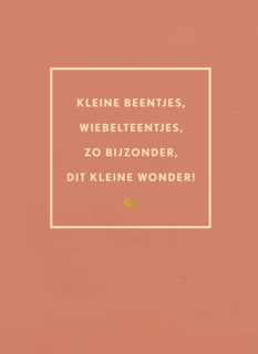 geboorte dochter kleine beentjes wiebelteentjes