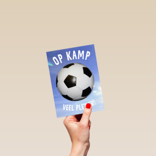 Op kamp kaart met voetbal veel plezier