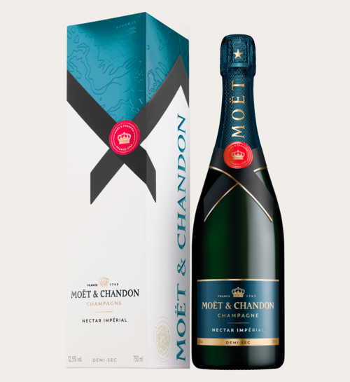 Moët & Chandon Nectar Champagne 75CL in luxe giftbox