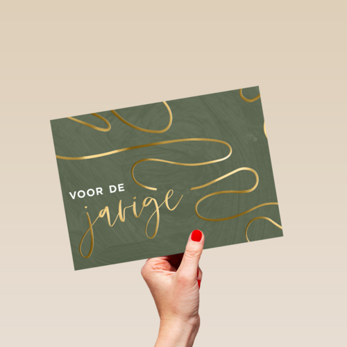 Verjaardagskaart groen en goud voor de jarige