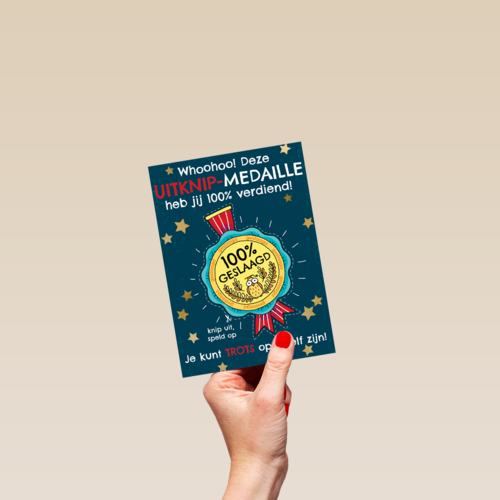 geslaagd kaart uitknip medaille