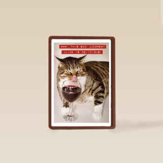 Verjaardagskaart kat met wijnglas