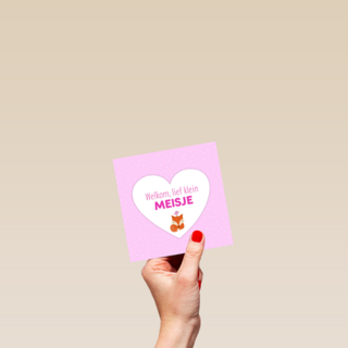 vosje op wit hart op roze achtergrond