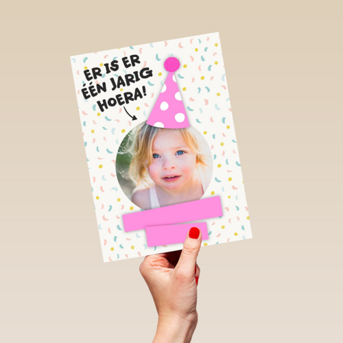 een fotokaart met feesthoed