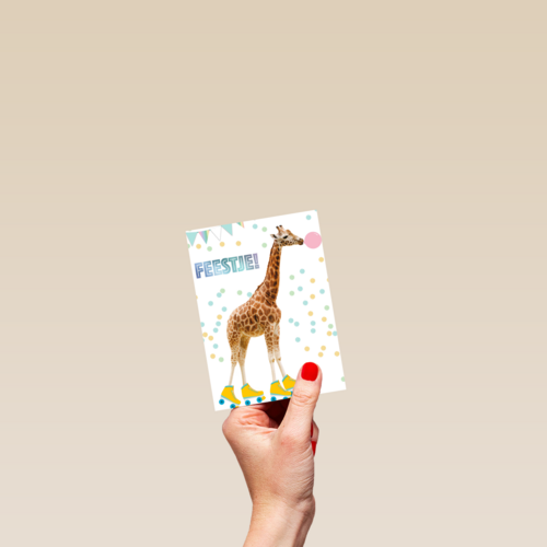 het is feest met giraffe met rolschaatsen