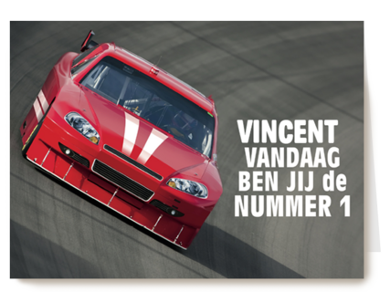 racen met een rode auto