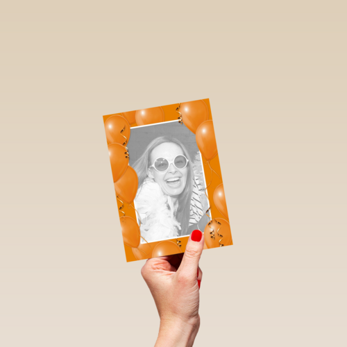 fotokaart staand met oranje ballonnen